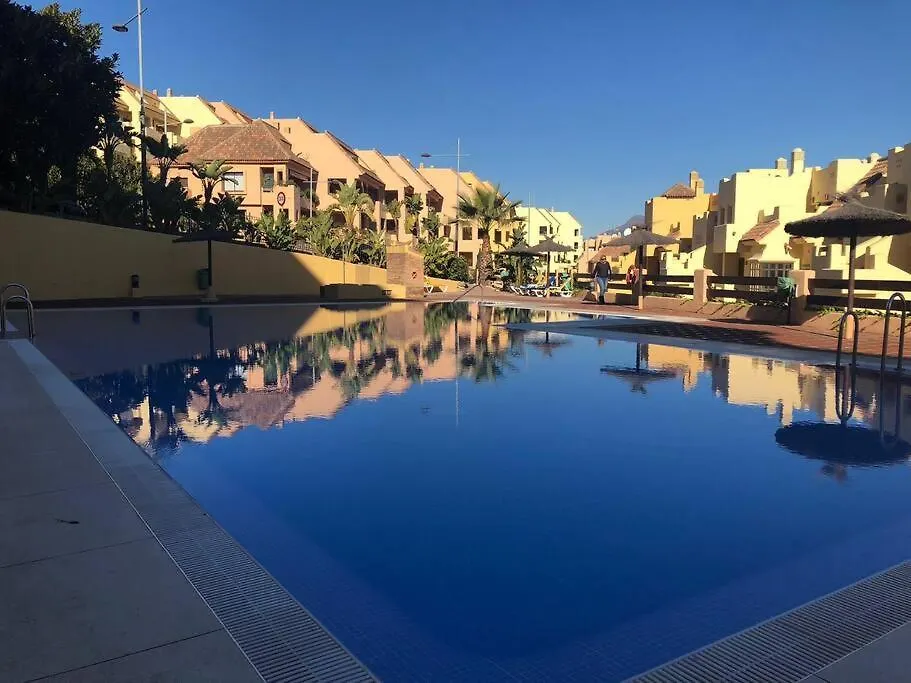 Ground Floor 2 Bed Apartment La Duquesa With 5 Pools And Large Terrace مانيلفا