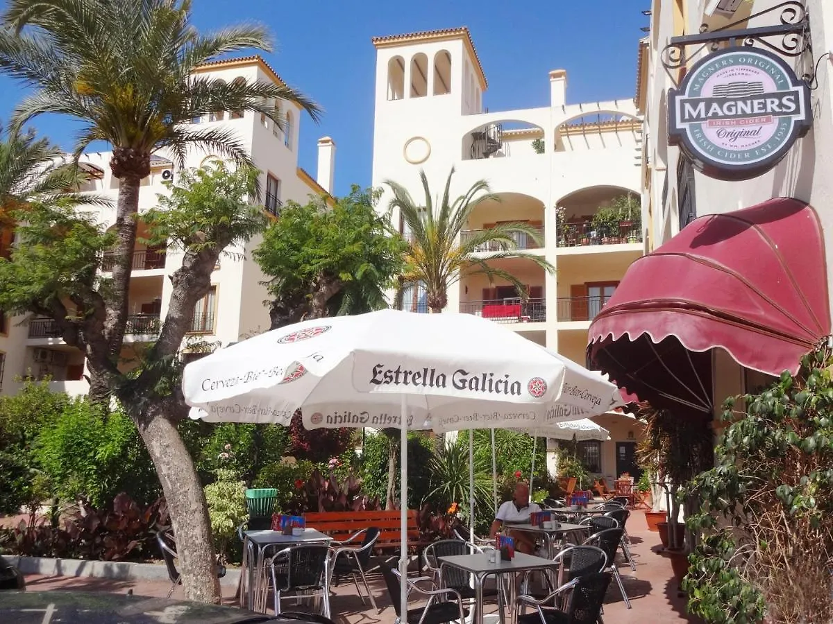 Ground Floor 2 Bed Apartment La Duquesa With 5 Pools And Large Terrace مانيلفا