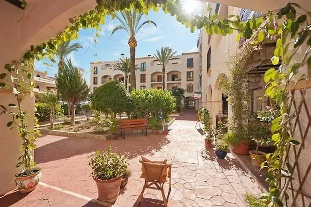 Ground Floor 2 Bed Apartment La Duquesa With 5 Pools And Large Terrace مانيلفا