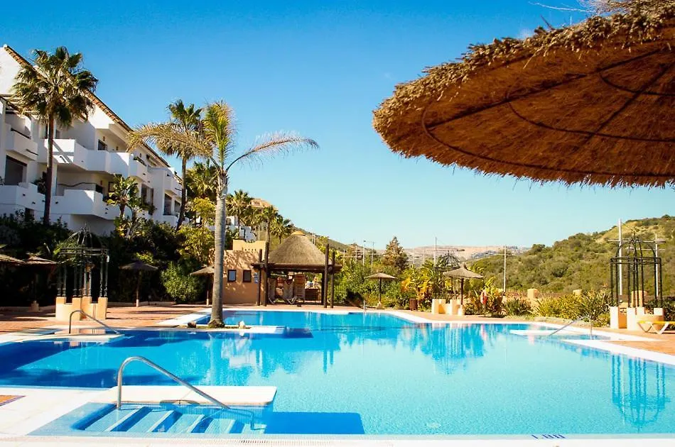 Ground Floor 2 Bed Apartment La Duquesa With 5 Pools And Large Terrace مانيلفا